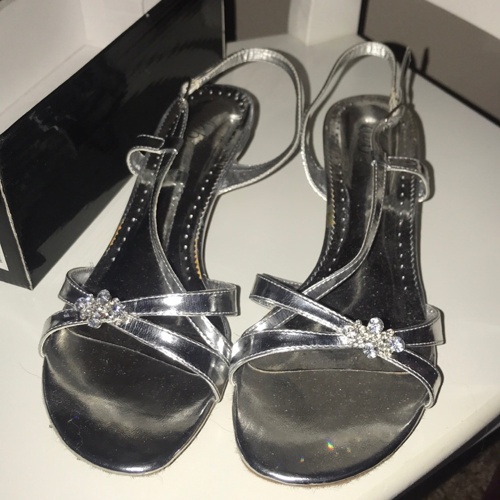 Deb Low Heels